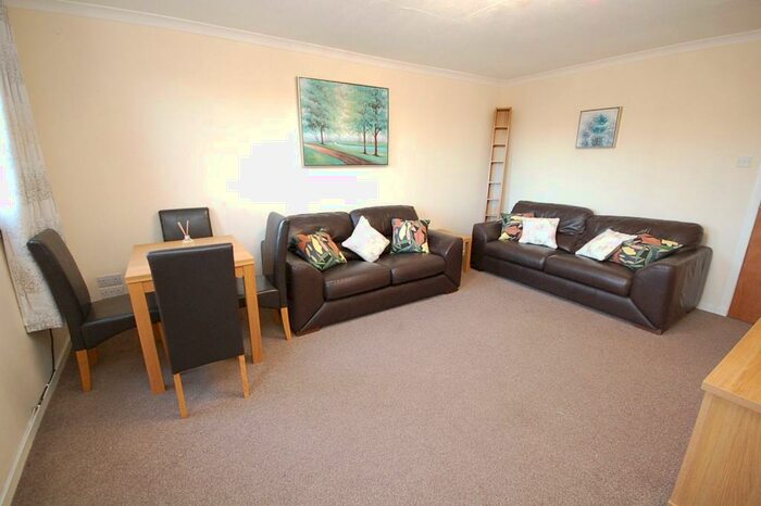 3 Bedroom Flat To Rent In Jute Street, Aberdeen, AB24