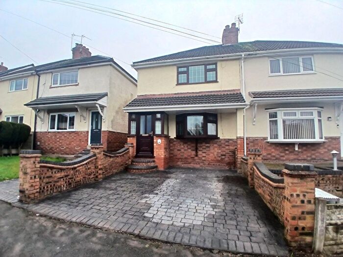 3 Bedroom Semi-Detached House To Rent In Foster Avenue, Hednesford, Cannock, WS12
