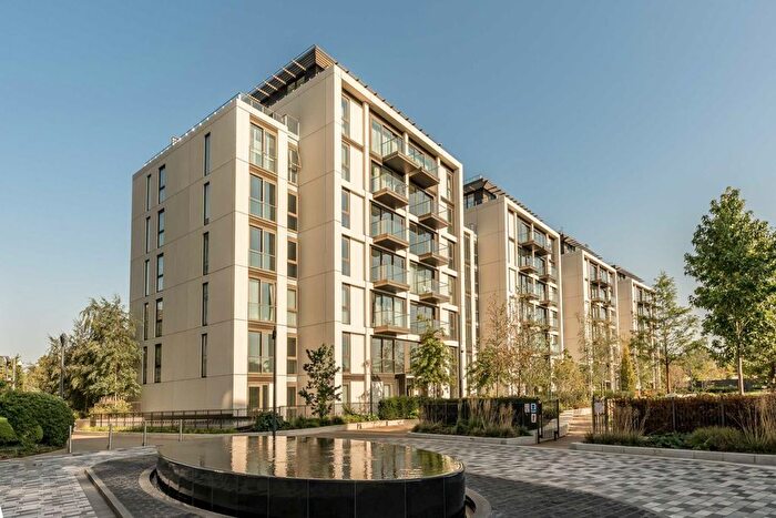 3 Bedroom Flat To Rent In Lillie Square, London, SW6