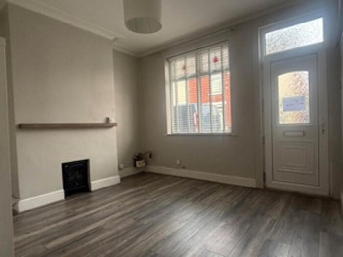 3 Bedroom Terraced House For Sale In New Street, Doncaster, DN5