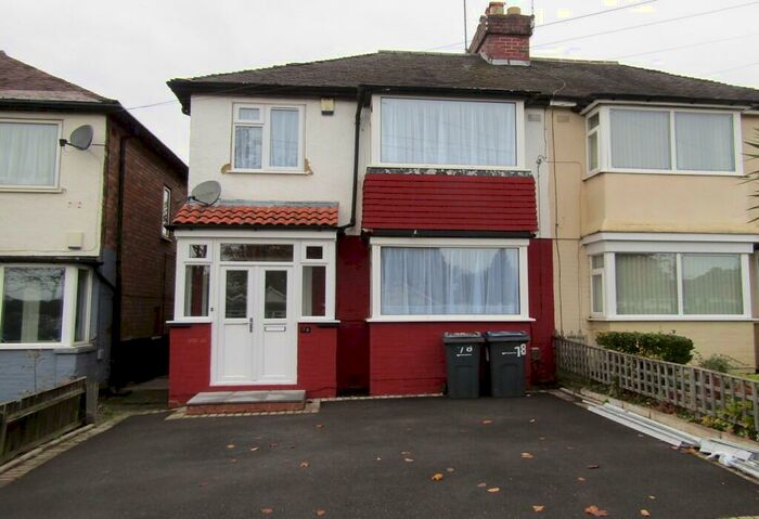 3 Bedroom Semi-Detached House To Rent In Kingstanding Road, Kingstanding, Birmingham, B44