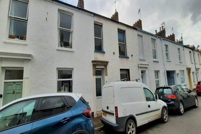 3 Bedroom Property To Rent In New Street, Exmouth, EX8