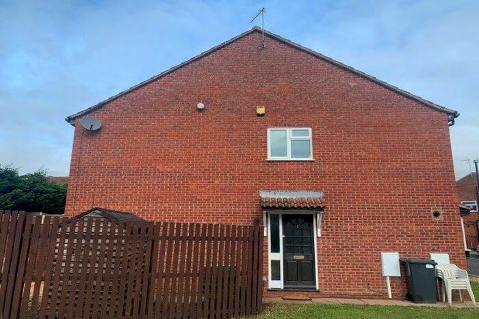 2 Bedroom Semi-Detached House To Rent In Blenheim Crescent, Leamington Spa, CV31