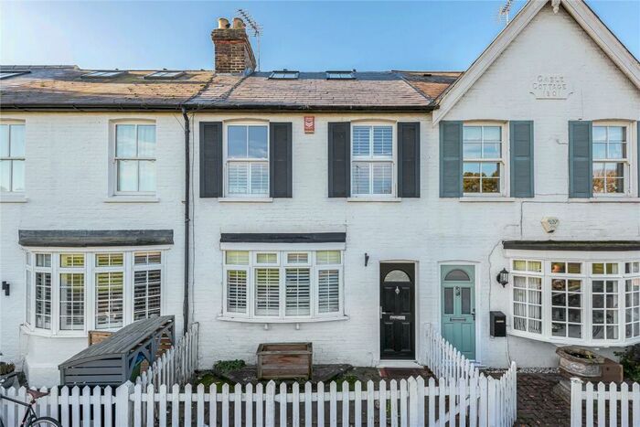 4 Bedroom Terraced House To Rent In Tilt Road, Cobham, Surrey, KT11