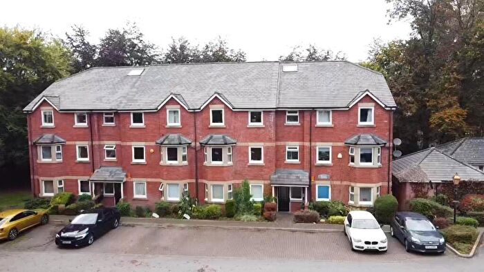 2 Bedroom Apartment For Sale In The Parklands, Stoneclough Radcliffe, Manchester, M26