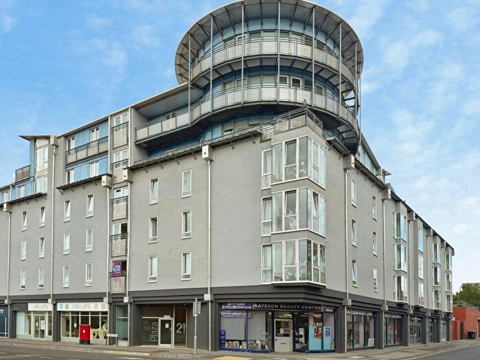 2 Bedroom Penthouse For Sale In Sanford Street, Swindon, Wiltshire, SN1
