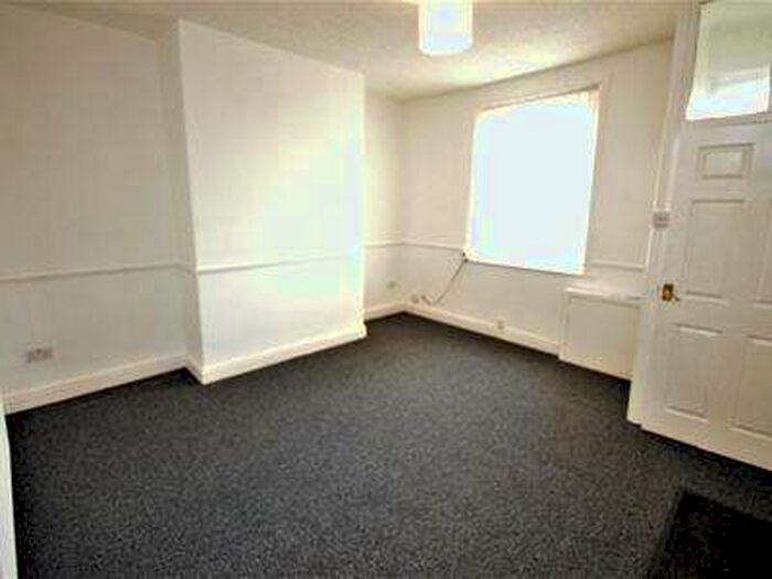 2 Bedroom Terraced House To Rent In Huxley Street, Oldham, OL4