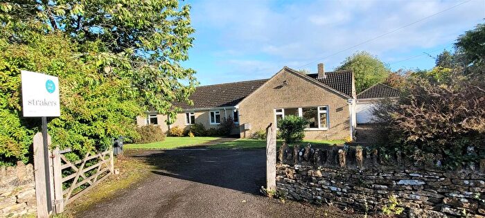 4 Bedroom Bungalow For Sale In Wadswick Lane, Neston, SN13