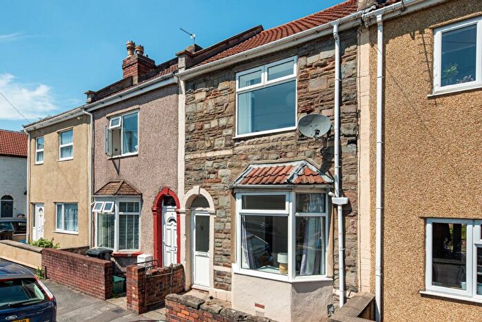 3 Bedroom Terraced House To Rent In Ida Road, Bristol, BS5