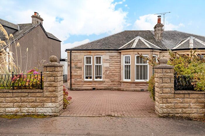 4 Bedroom Semi-Detached House For Sale In Huntly Drive, Cambuslang, Glasgow, G72