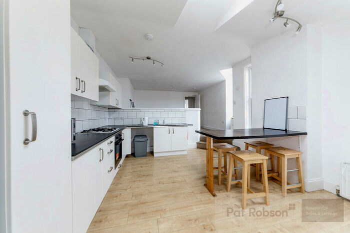 6 Bedroom Maisonette To Rent In Albemarle Avenue, High West Jesmond, Newcastle Upon Tyne, NE2