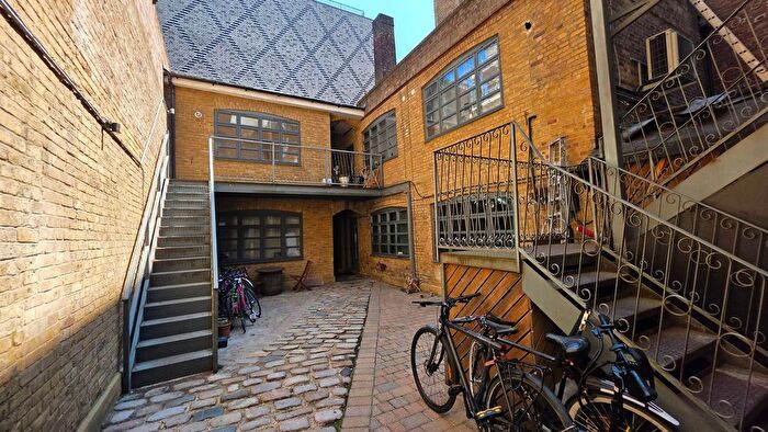 1 Bedroom Flat To Rent In Curtain Road, London, EC2A