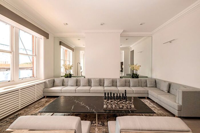 4 Bedroom Flat For Sale In Rutland Court, London, SW7