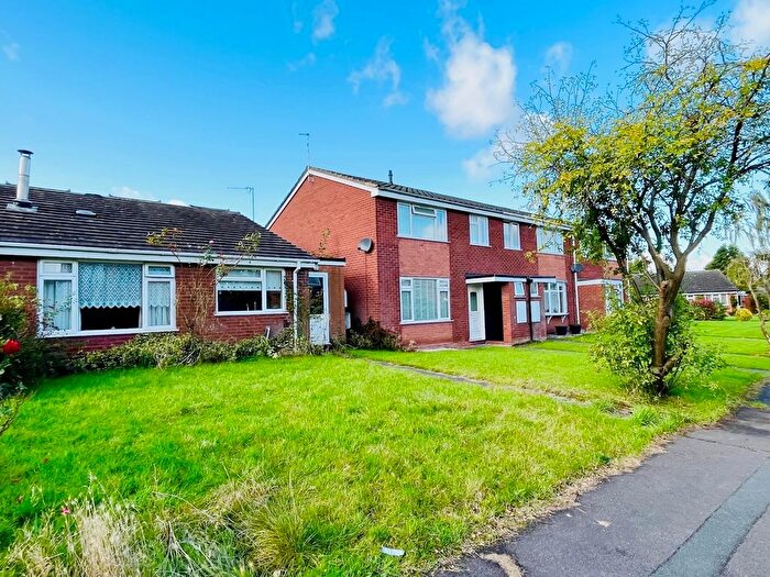 3 Bedroom Bungalow To Rent In Shepherd Close, Lichfield, WS13