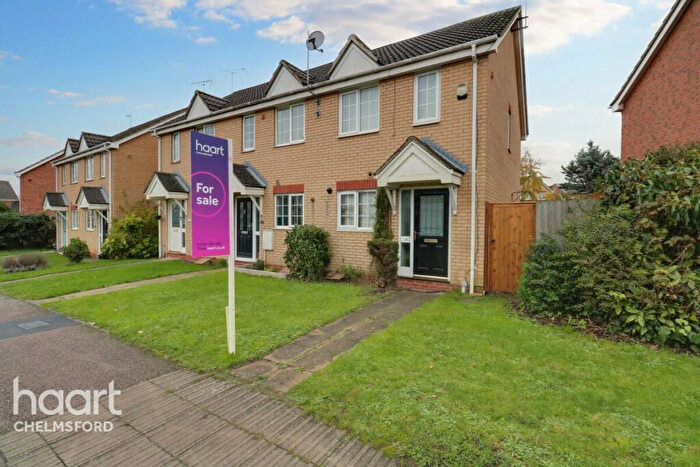 2 Bedroom End Of Terrace House For Sale In Amcotes Place, Chelmsford, CM2
