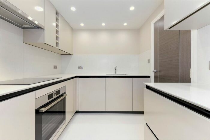 3 Bedroom Flat To Rent In Cresta House, Finchley Road, NW3