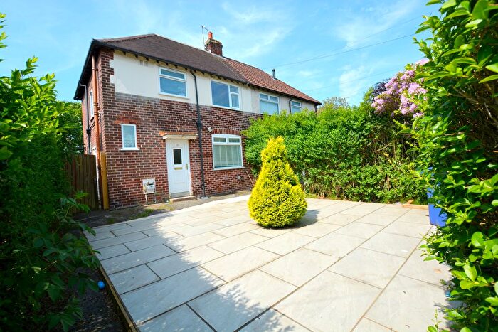 3 Bedroom Terraced House For Sale In Grange Avenue, Denton, M34