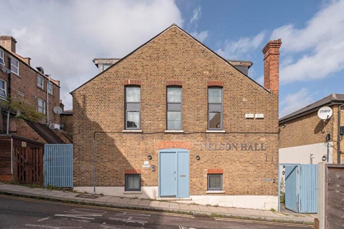 2 Bedroom Apartment For Sale In Dartmouth Place, Forest Hill, London, SE23