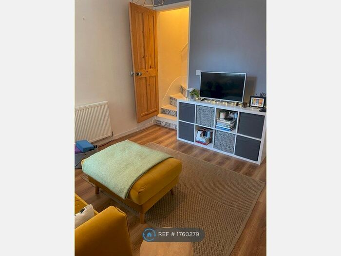 2 Bedroom Terraced House To Rent In Wallace Road, Selly Park, Birmingham, B29