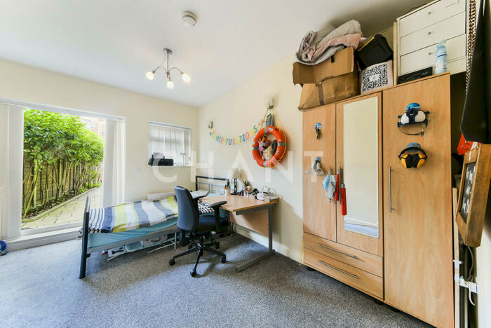 3 Bedroom Property To Rent In Caledonian Road, London, N7