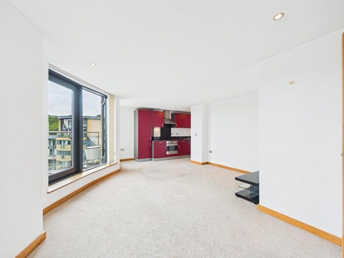 2 Bedroom Apartment To Rent In Http://example.com, BD17