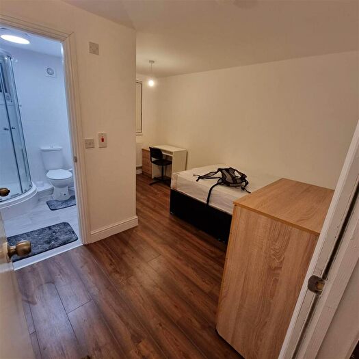 4 Bedroom Terraced House To Rent In **£pppw Excluding Bills!** Cloister Street, Nottingham, NG7