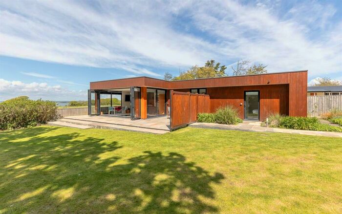 2 Bedroom Chalet For Sale In Cowes, Isle Of Wight, PO31