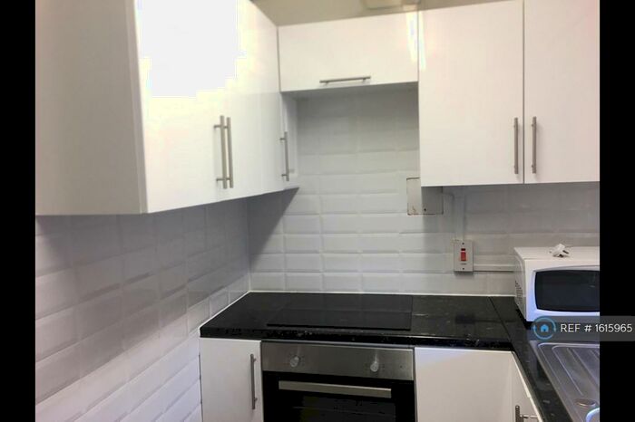 1 Bedroom Flat To Rent In London, London, SE17