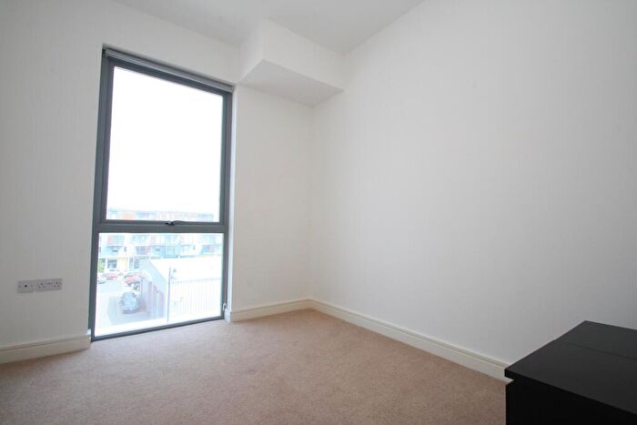 2 Bedroom Apartment To Rent In Brittany Street, Millbay, PL1