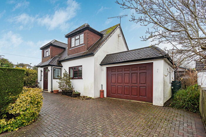 3 Bedroom Detached House For Sale In Dawnay Road Bookham, KT23