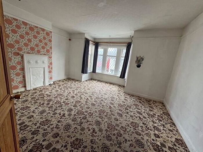 3 Bedroom Terraced House To Rent In Claremont Road, Luton, Bedfordshire, LU4