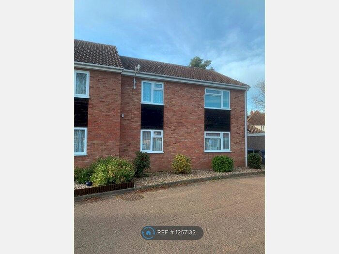 1 Bedroom Maisonette To Rent In Oxford Close, Great Cornard, Suffolk CO10