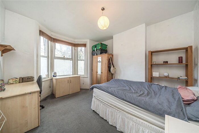 3 Bedroom Terraced House For Sale In Trevelyan Road, London, SW17