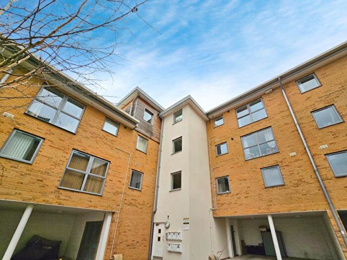 1 Bedroom Flat To Rent In Mizzen Court - Portishead Marina, BS20