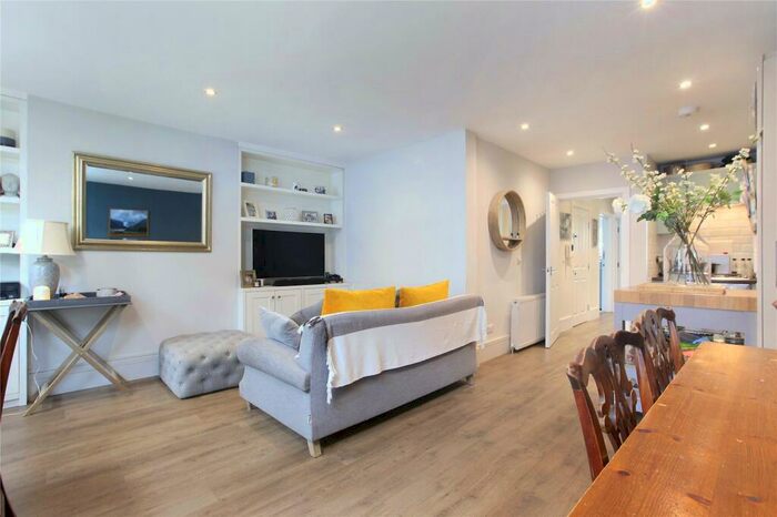 2 Bedroom Flat To Rent In Battersea High Street, Battersea, London, SW11