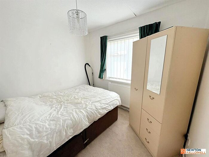 2 Bedroom Semi-Detached Bungalow For Sale In Lilac Avenue, Sutton Coldfield, B74