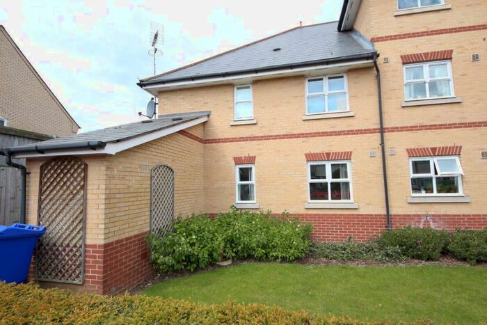 2 Bedroom Flat To Rent In Winstanley Court CRomwell Road, CB1