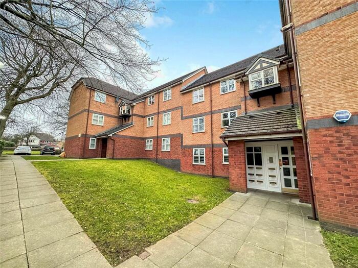 2 Bedroom Flat To Rent In Monroe Close, Salford, M6