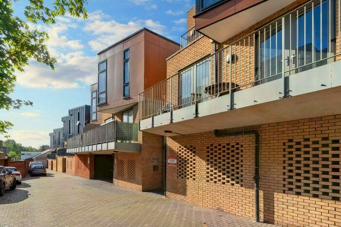 1 Bedroom Apartment To Rent In Odeon Parade, Well Hall Road, Kidbrooke, SE9