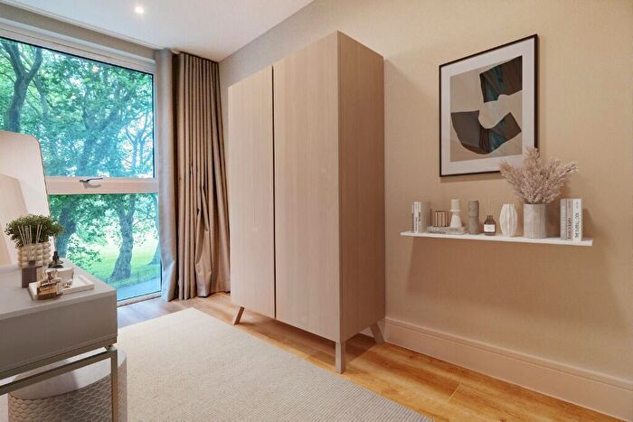 2 Bedroom Apartment To Rent In Neptune Wharf, London, SE8
