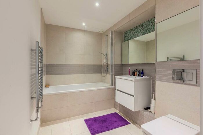 1 Bedroom Flat To Rent In Plough Way, Canada Water, London, SE16