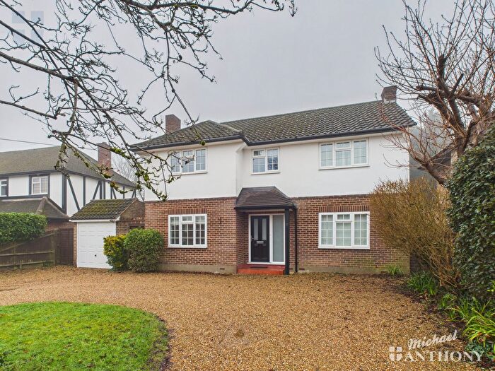 3 Bedroom Detached House To Rent In High Beeches, Gerrards Cross, SL9