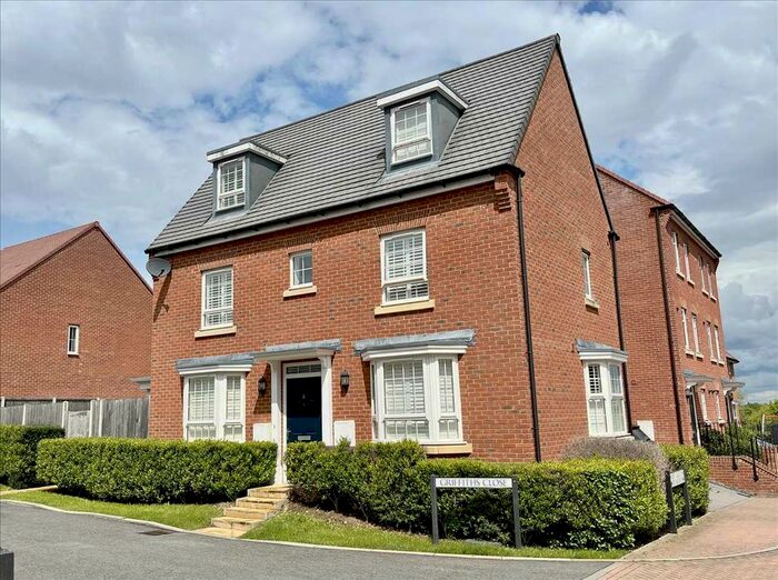 4 Bedroom Detached House To Rent In Griffiths Close, Bushey ., WD23