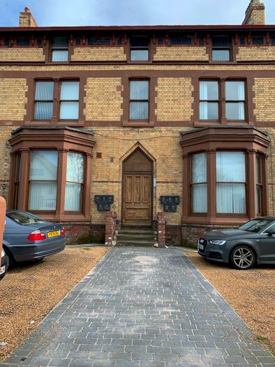 2 Bedroom Flat To Rent In Crosby Road South, Liverpool, Merseyside, L22