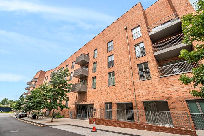 2 Bedroom Flat For Sale In Explorer Way, London, NW7