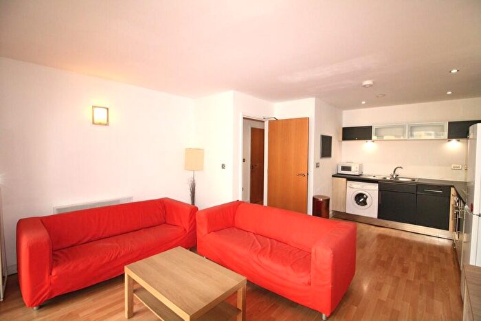 1 Bedroom Apartment To Rent In West One Peak, Cavendish Street, S3