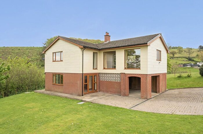 3 Bedroom Detached House For Sale In Llanfair Caereinion, Welshpool, SY21
