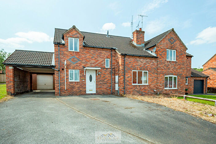 3 Bedroom Semi-Detached House For Sale In Lime Tree Grove, Arkwright Town, Chesterfield, S44