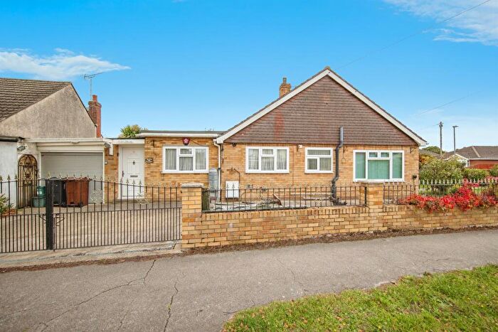 2 Bedroom Semi-Detached Bungalow For Sale In Woodrows Lane, Clacton-On-Sea, CO16