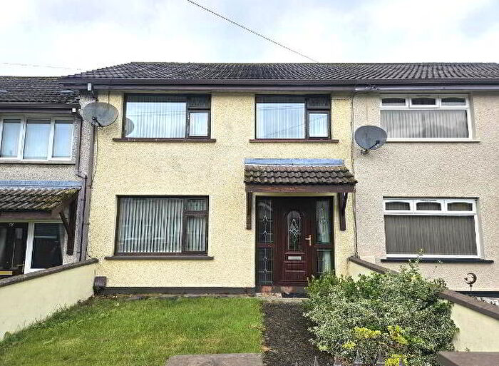 3 Bedroom Mid Terraced House For Sale In Primity Crescent, L'Derry, BT47